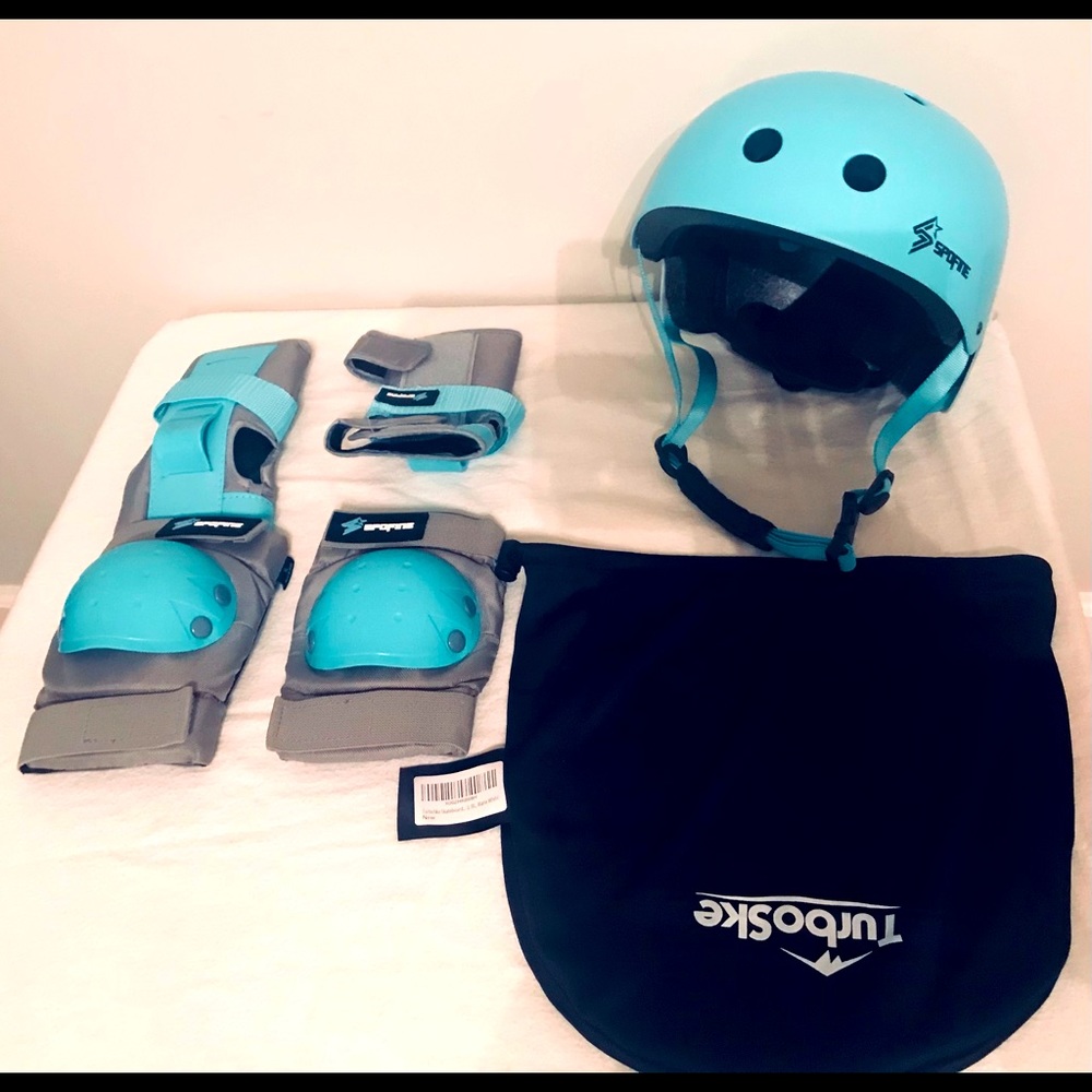 Adults Protective Gear/Helmet/Pads